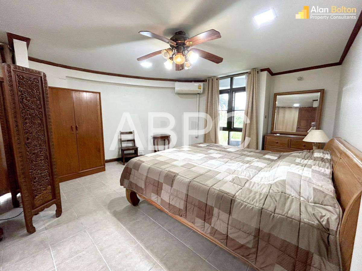 93 SQ.M Garden View 1 Bedroom Condo in Jomtien - Metro Jomtien Condotel photo 9