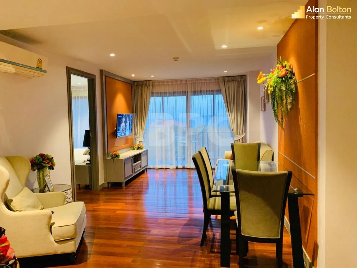 2 Bed 2 Bath Condo in Pratumnak