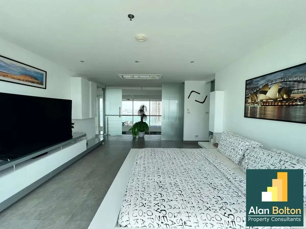 Luxury penthouse 2 Bedroom 3 Bathroom in Pratumnak photo 17