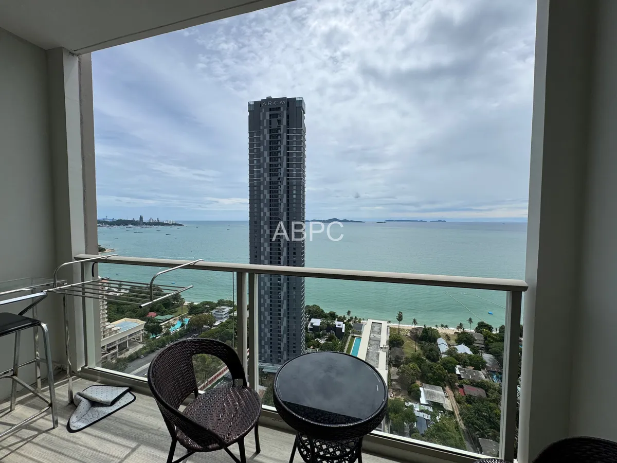 Studio Bed 1 Bath in Wong Amat CS8936 photo 3