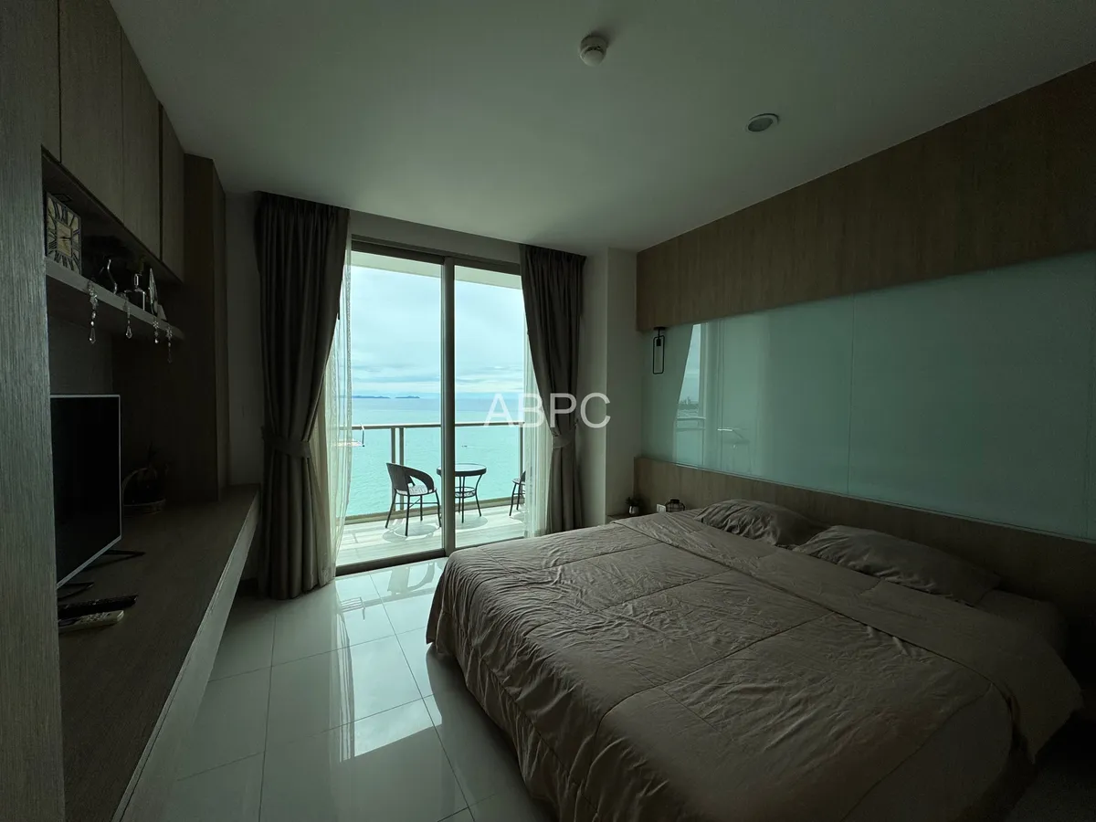 Studio Bed 1 Bath in Wong Amat CS8936 photo 9