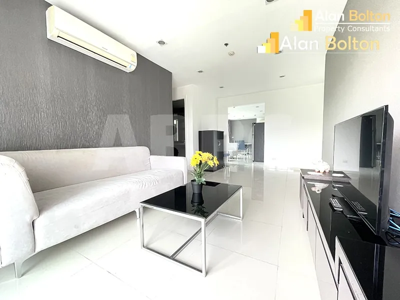1 Bed 2 Bath Condo In Pratumnak photo 8