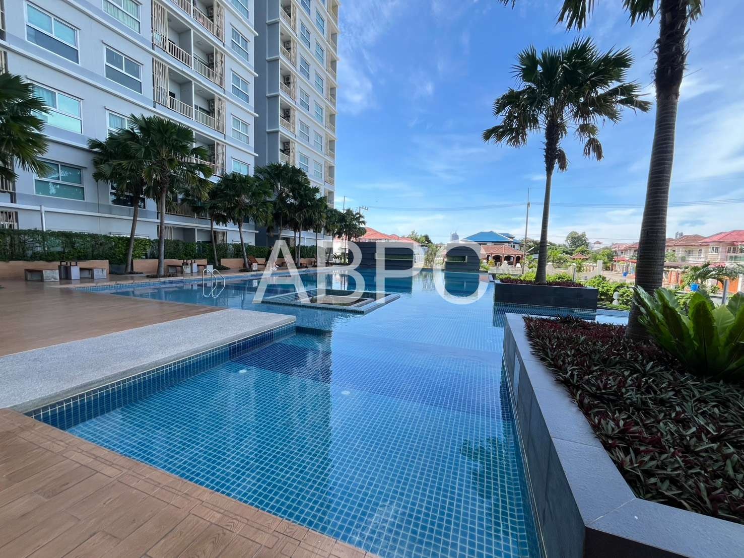 City View 1 Bed 1 Bath Condo in South Pattaya photo 3