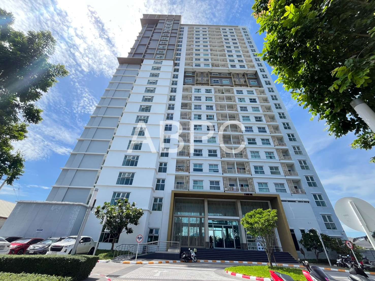 City View 1 Bed 1 Bath Condo in South Pattaya