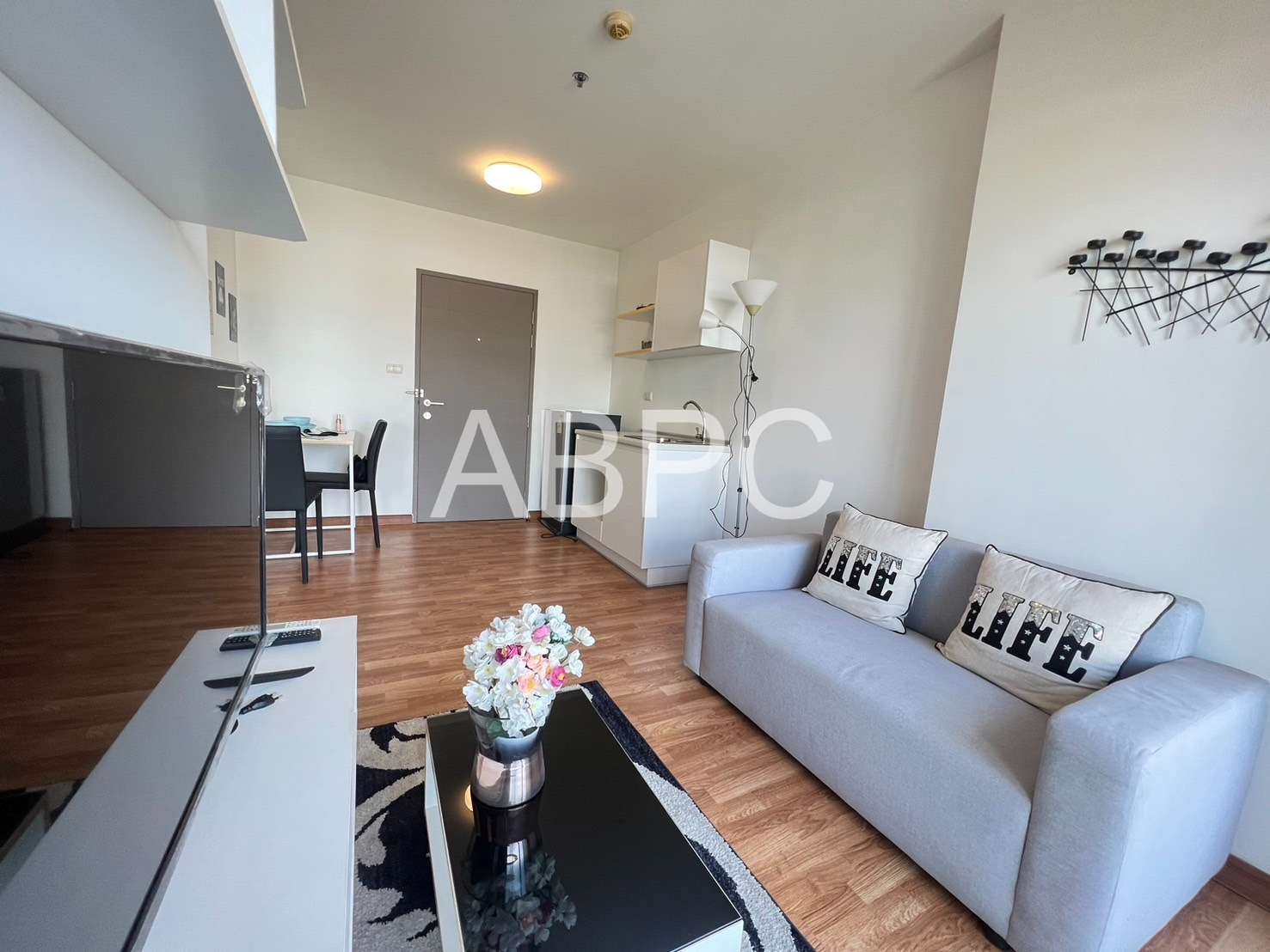 City View 1 Bed 1 Bath Condo in South Pattaya photo 9