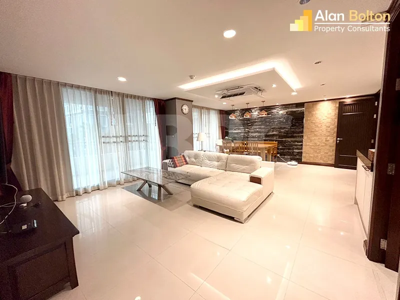 Large Pool View 2 Bed 3 Bath Condo In Central Pattaya photo 2