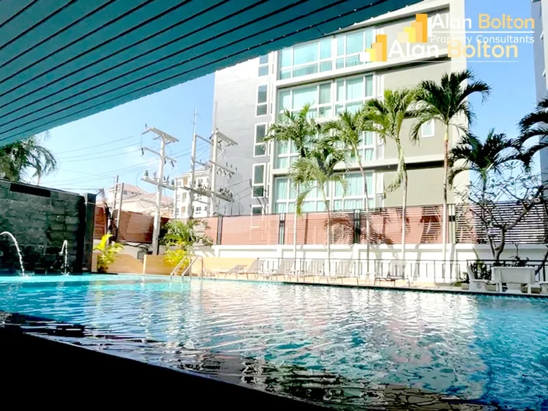 Large Pool View 2 Bed 3 Bath Condo In Central Pattaya photo 3