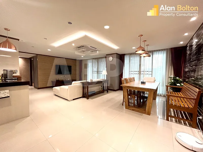 Large Pool View 2 Bed 3 Bath Condo In Central Pattaya photo 6