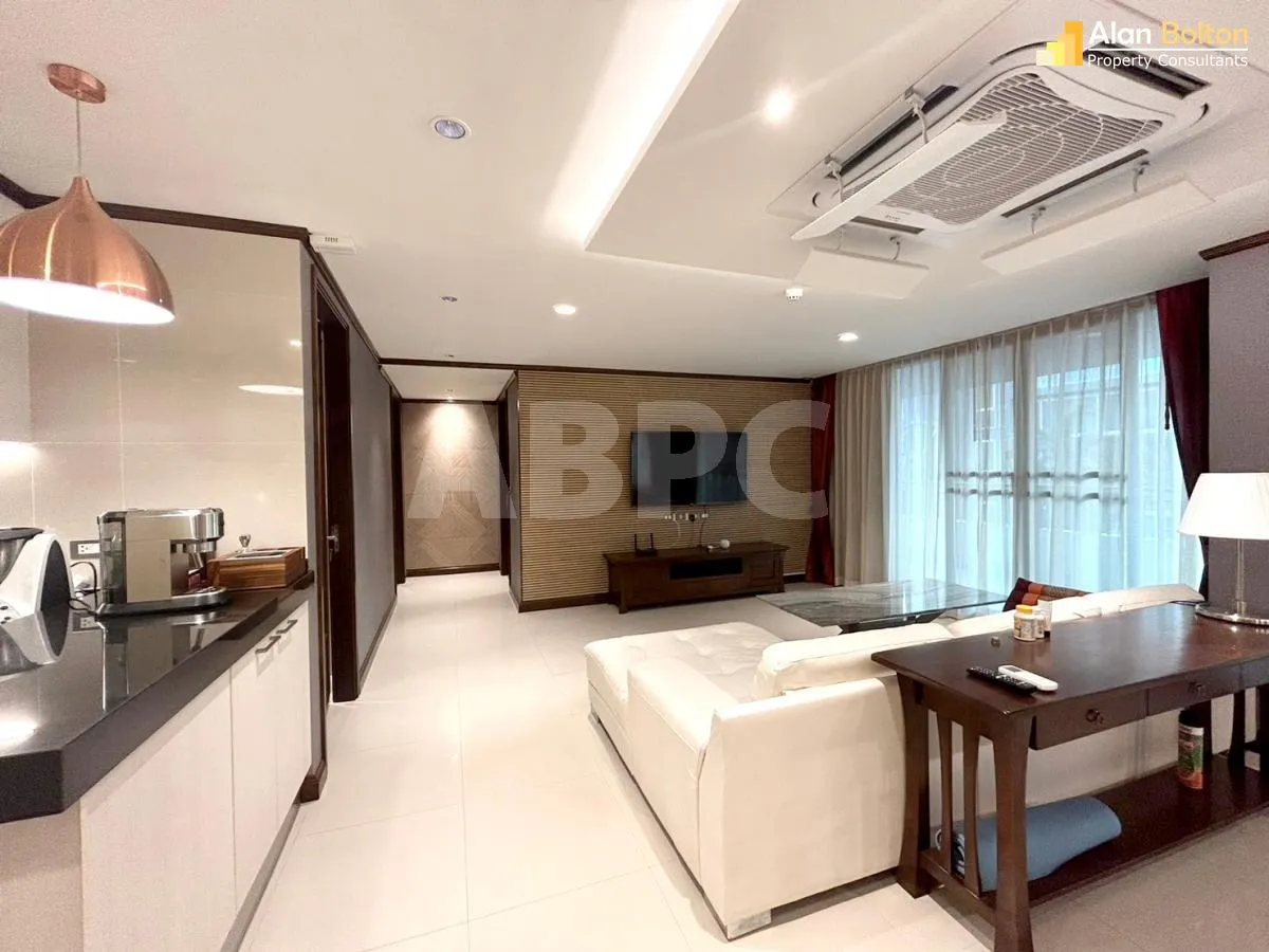 Large Pool View 2 Bed 3 Bath Condo In Central Pattaya photo 7