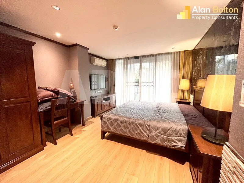 Large Pool View 2 Bed 3 Bath Condo In Central Pattaya photo 9