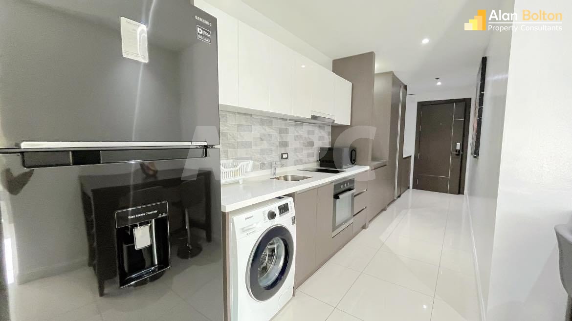 2 Bed - 2 Bath Condo for Sale in Pratumnak photo 4