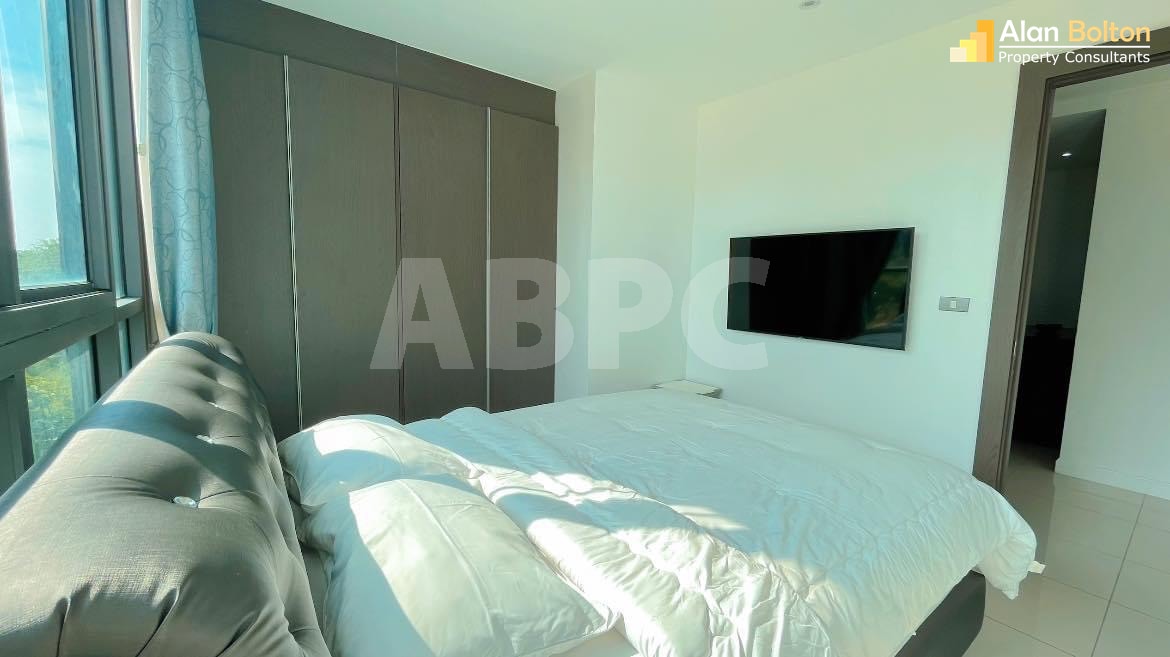2 Bed - 2 Bath Condo for Sale in Pratumnak photo 2