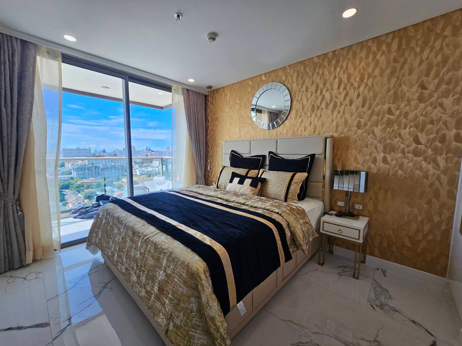 Ocean view Condominium with Jacuzzi For rent In Jomtien photo 16