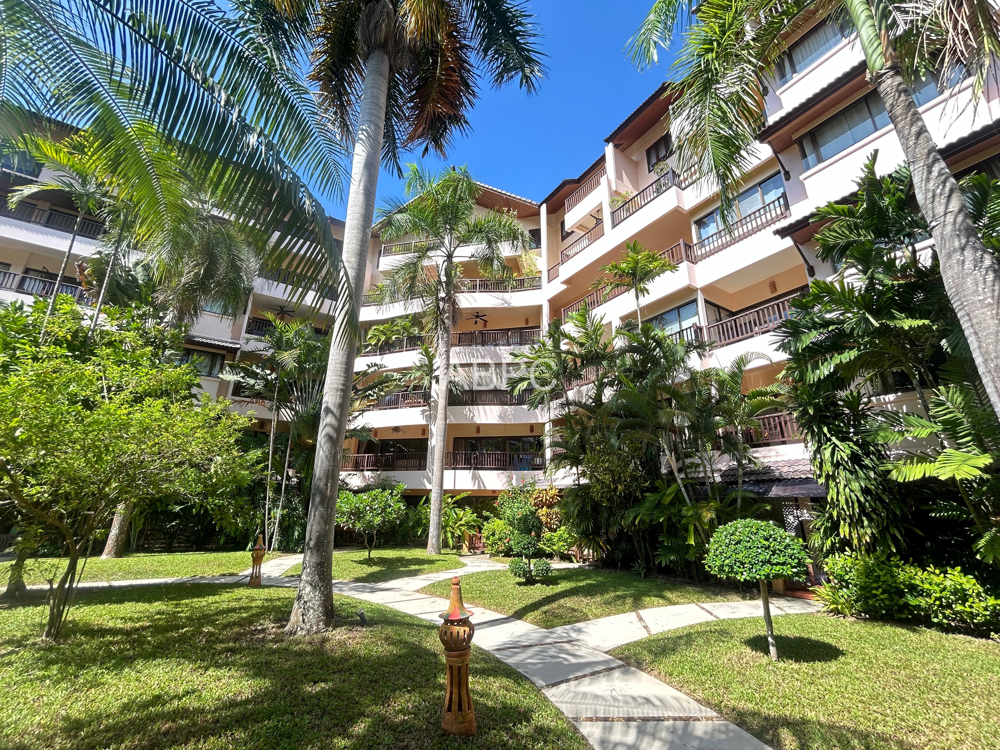 Large Garden Access 2 Bed 2 Bath Condo In Jomtien