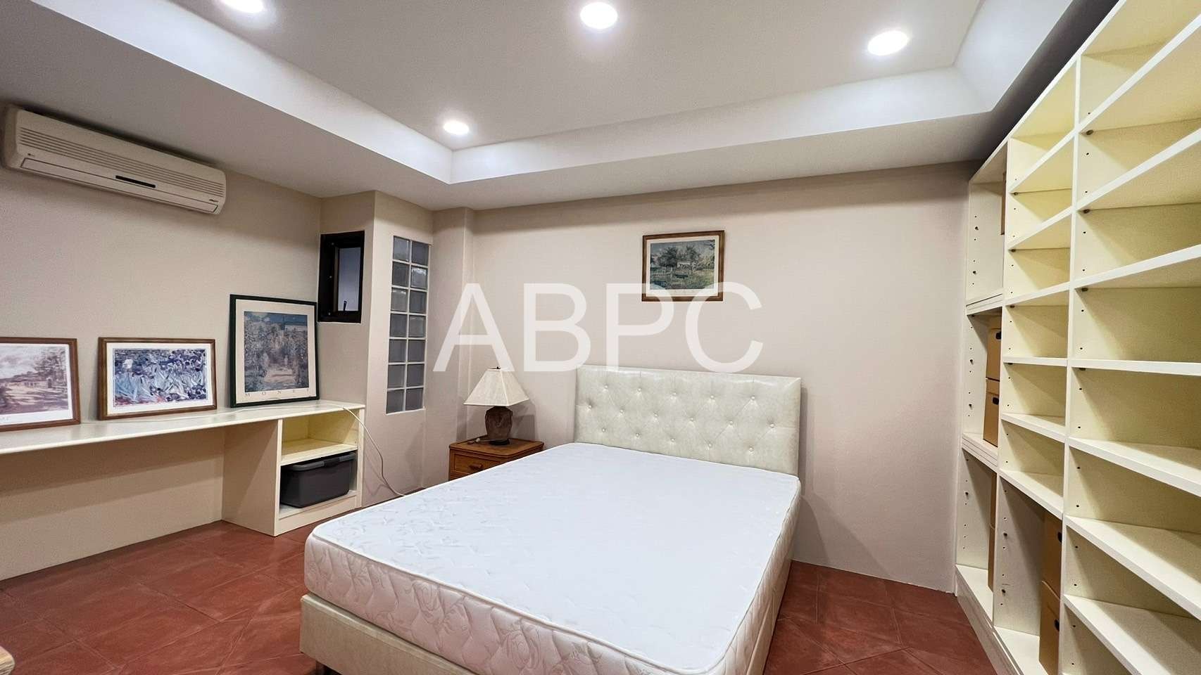Large Garden Access 2 Bed 2 Bath Condo In Jomtien photo 12