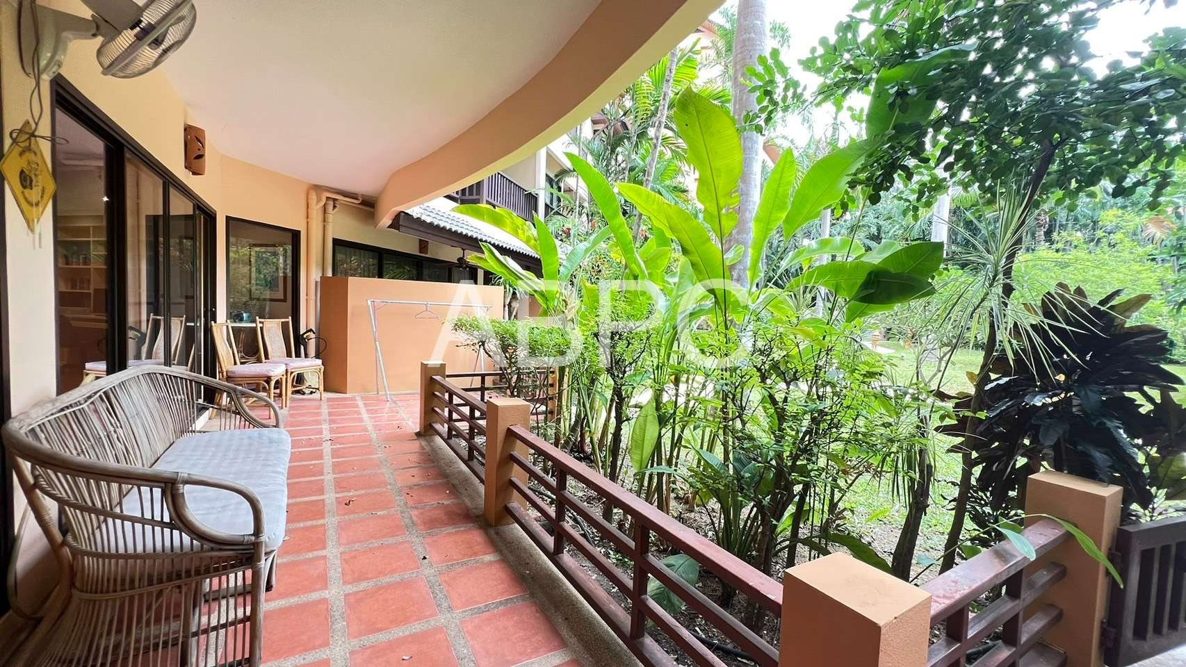 Large Garden Access 2 Bed 2 Bath Condo In Jomtien photo 17
