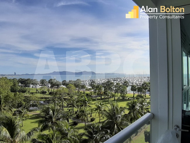 Ocean View 1 Bed 2 Bath Condo in Na Jomtien photo 12