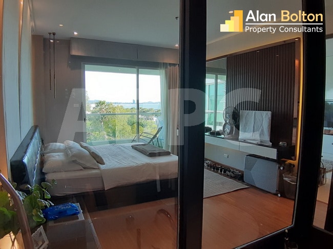 Ocean View 1 Bed 2 Bath Condo in Na Jomtien photo 7