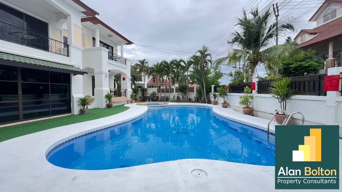 Pool villa 6 Bedroom 6 Bathroom in East Pattaya photo 3