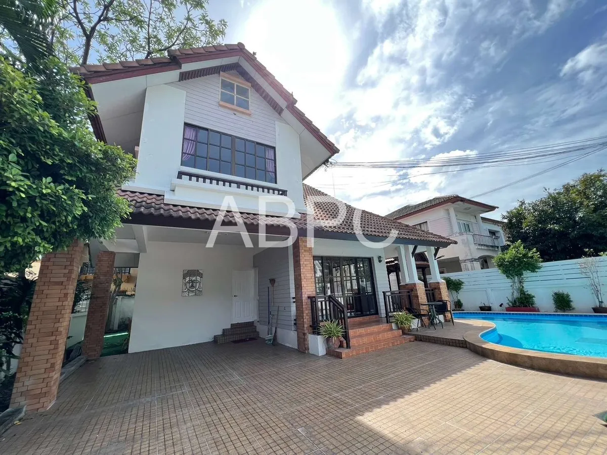 House for rent 4 Bedrooms 3 Bathrooms in East Pattaya photo 2