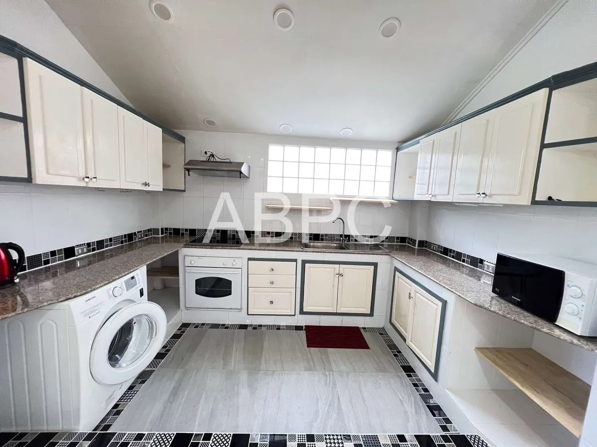 House for rent 4 Bedrooms 3 Bathrooms in East Pattaya photo 12