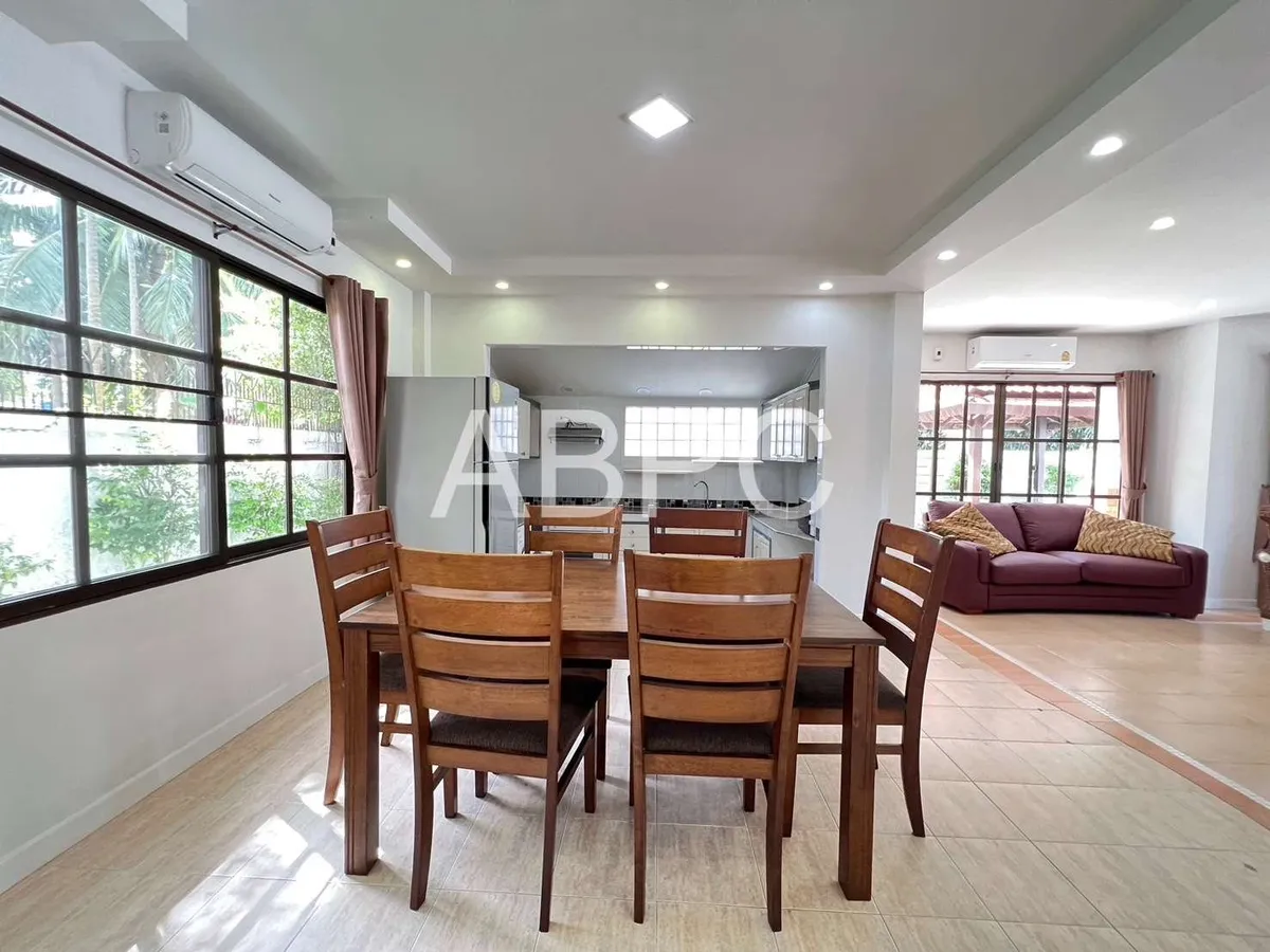 House for rent 4 Bedrooms 3 Bathrooms in East Pattaya photo 13