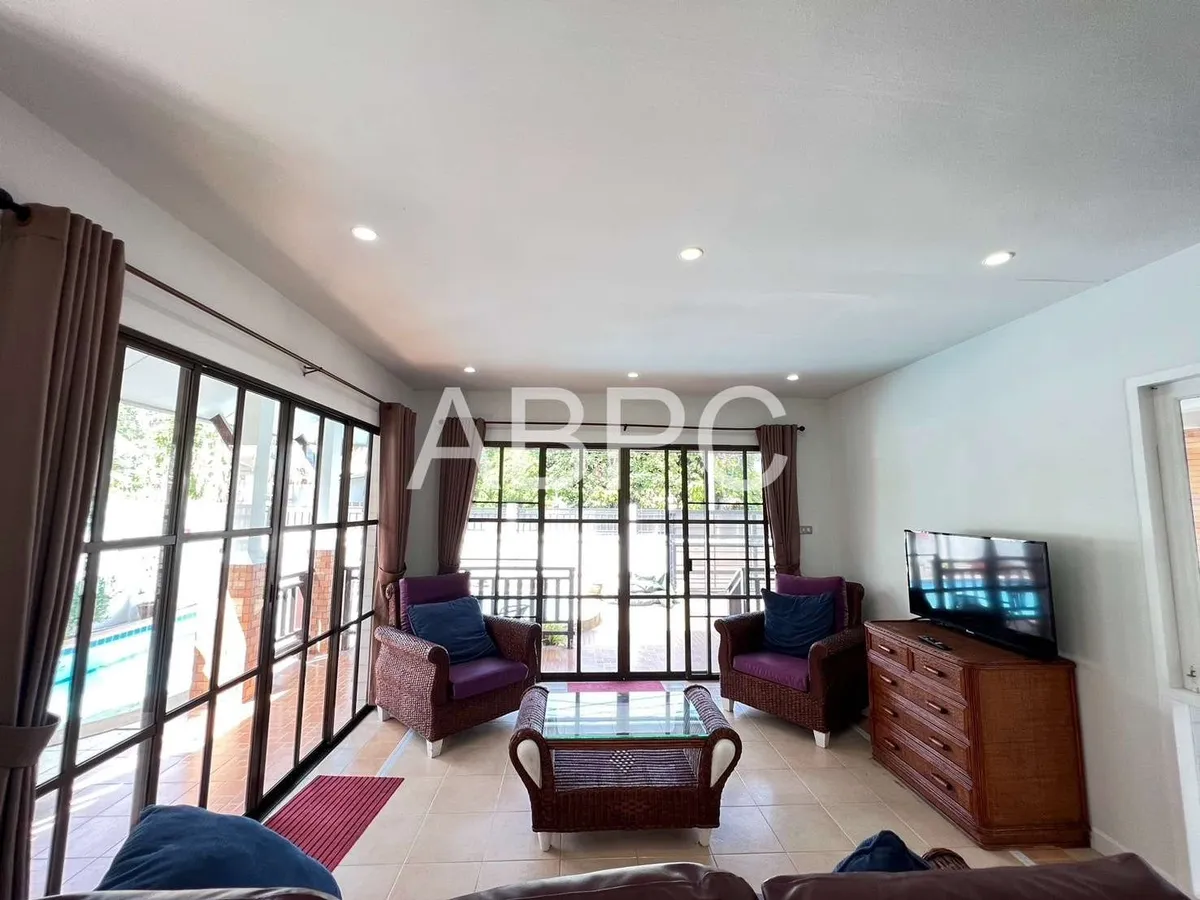 House for rent 4 Bedrooms 3 Bathrooms in East Pattaya photo 10