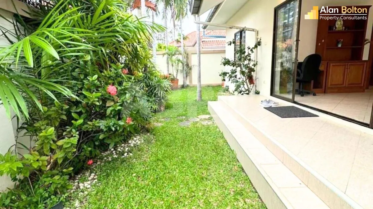 3 Bed 3 Bath with Jacuzzi and Private pool in Jomtien HR1287