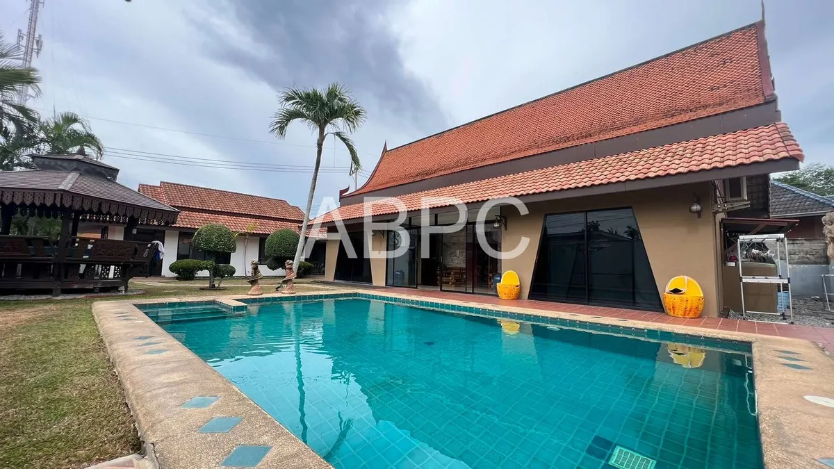 3 Bed 2 Bath Pool Villa In East Pattaya