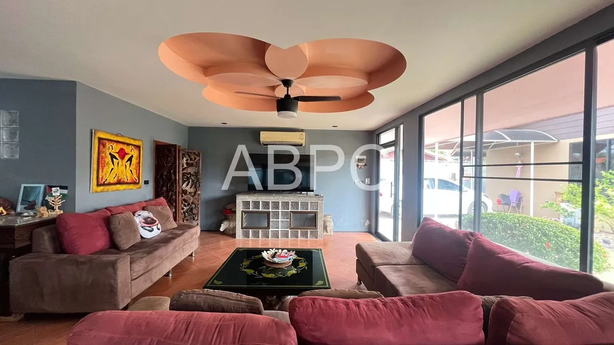 3 Bed 2 Bath Pool Villa In East Pattaya photo 16