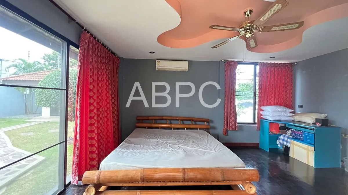 3 Bed 2 Bath Pool Villa In East Pattaya photo 8