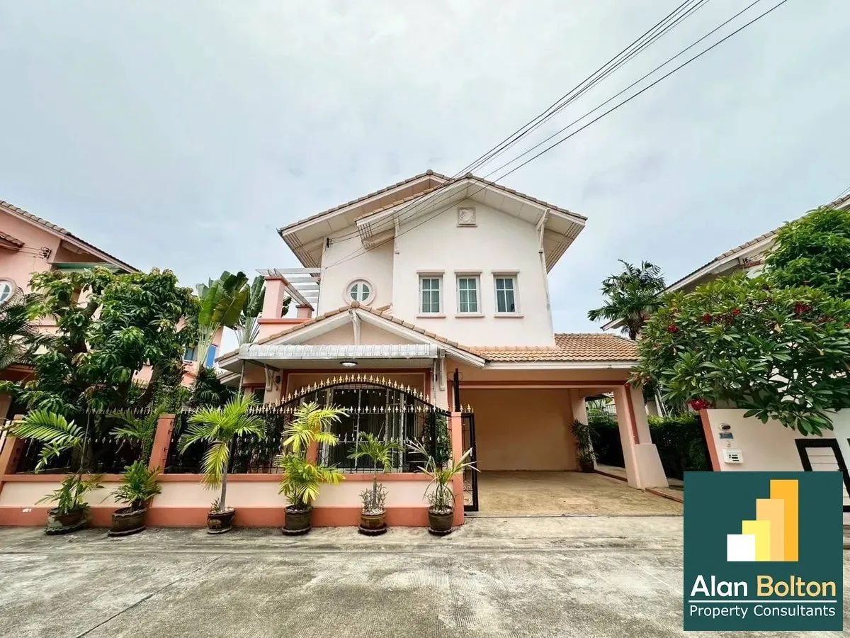 House for rent 3 Bedrooms 3 Bathrooms in Jomtien