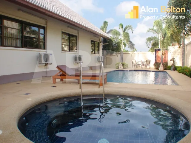 4 Bed 3 Bath in East Pattaya HR1590