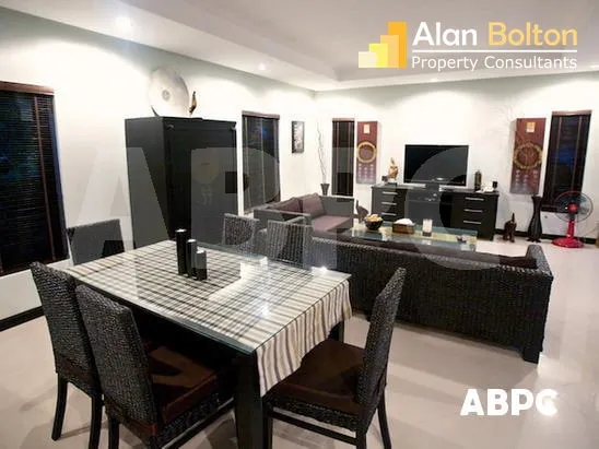 3 Bed 3 Bath Pool Villa in Na Jomtien photo 2