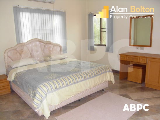 4 Bed 3 Bath Pool Villa in East Pattaya HR1986 photo 4
