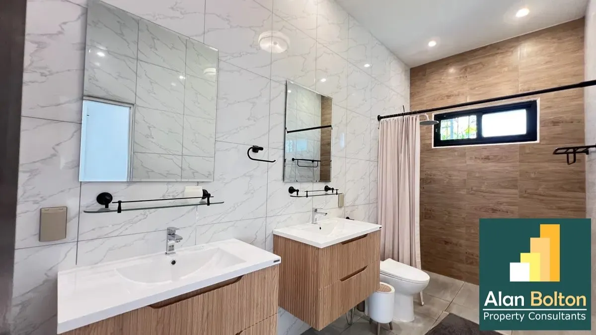 4 Bedrooms 3 Bathroom in Mapprachan photo 8