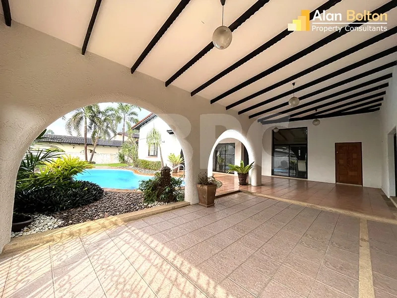 4 Bed 3 Bath in East Pattaya HR2212 photo 11
