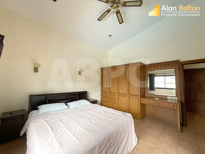 4 Bed 3 Bath in East Pattaya HR2212 photo 4