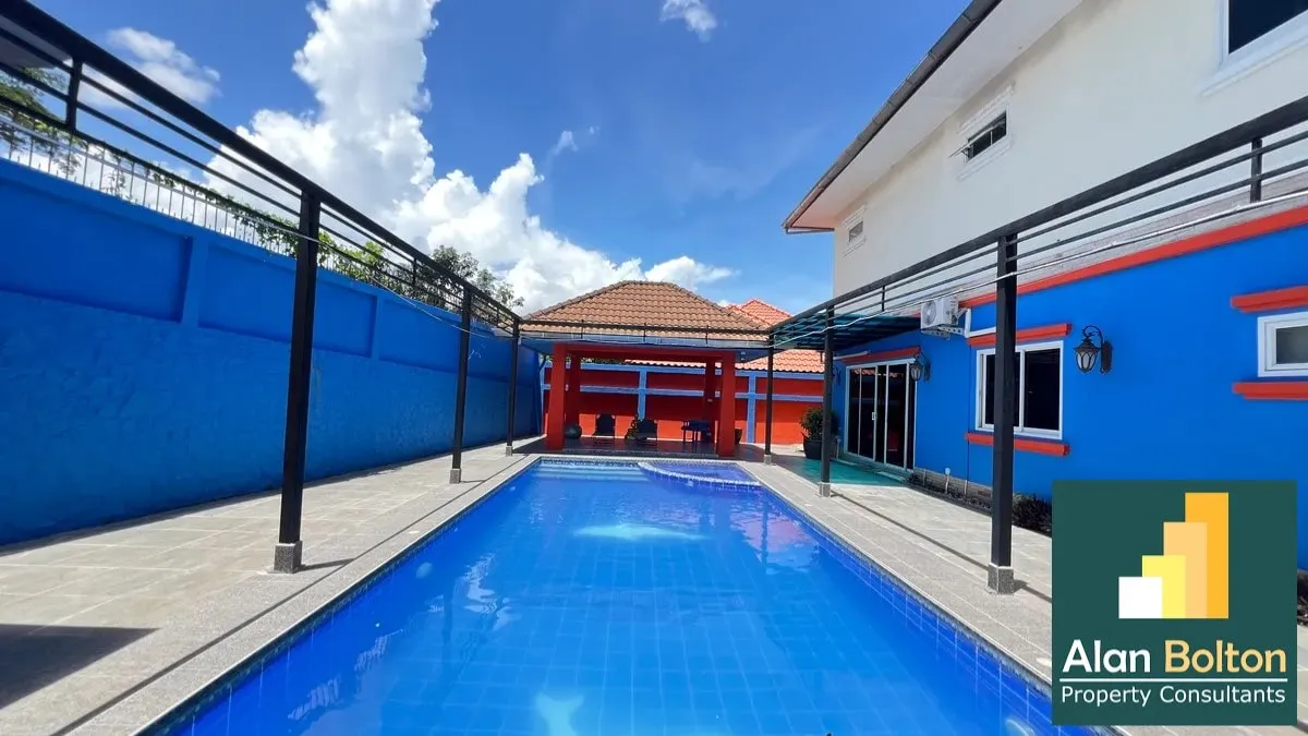 Pool Villa 4 Bedrooms 5 Bathrooms Pool Villa in Mapprachan photo 2