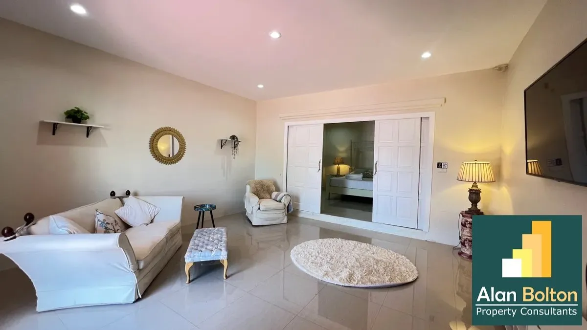 Pool Villa 4 Bedrooms 5 Bathrooms Pool Villa in Mapprachan photo 16