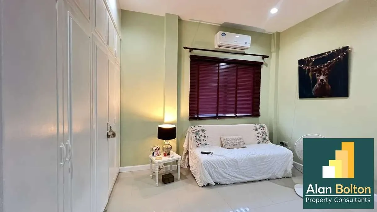 Pool Villa 4 Bedrooms 5 Bathrooms Pool Villa in Mapprachan photo 8