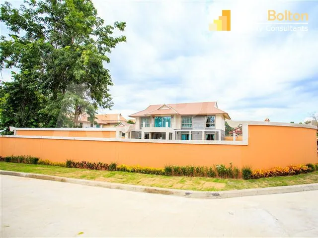 6 Bed 5 Bath in East Pattaya HR2506