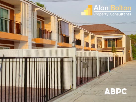 2 Bed 3 Bath in East Pattaya HR2528 photo 2