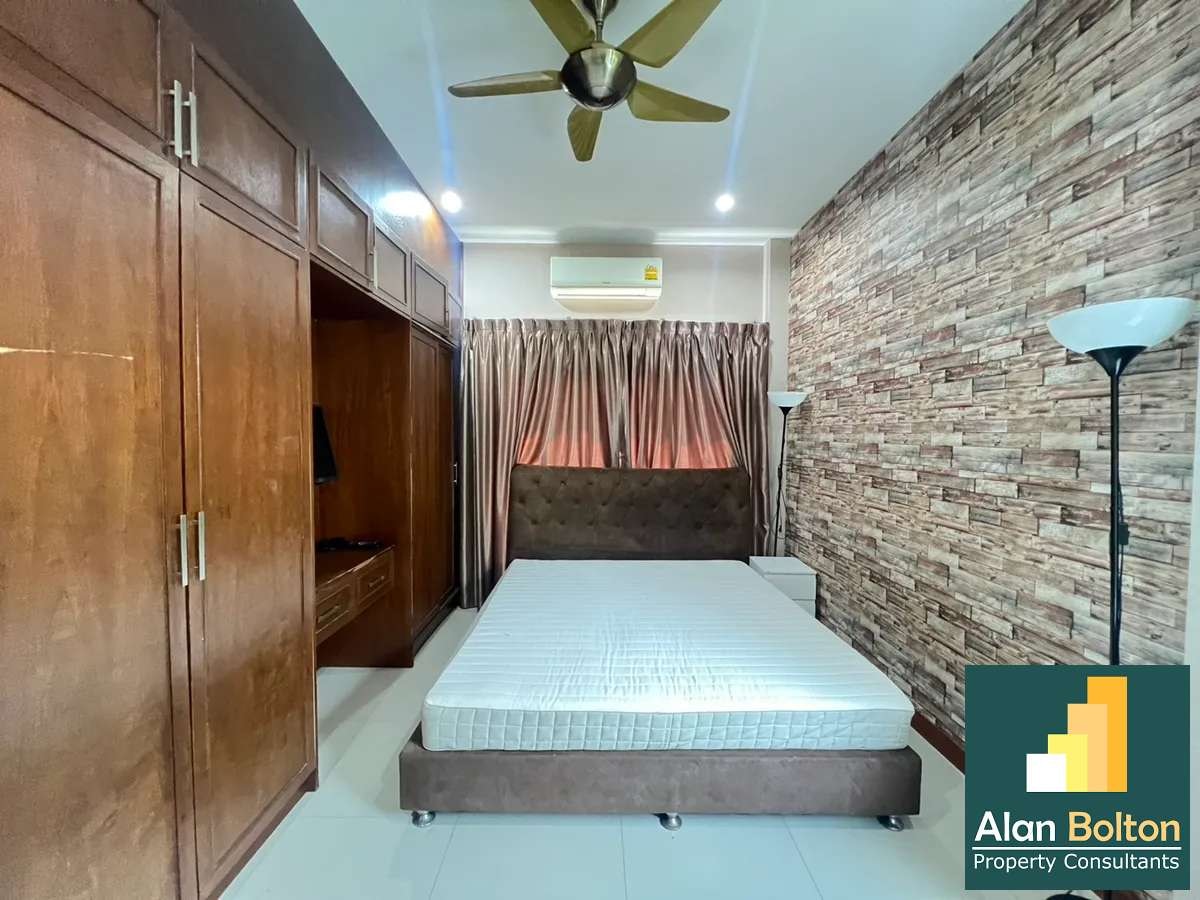 2 Bedrooms 2 Bathrooms in East Pattaya photo 6