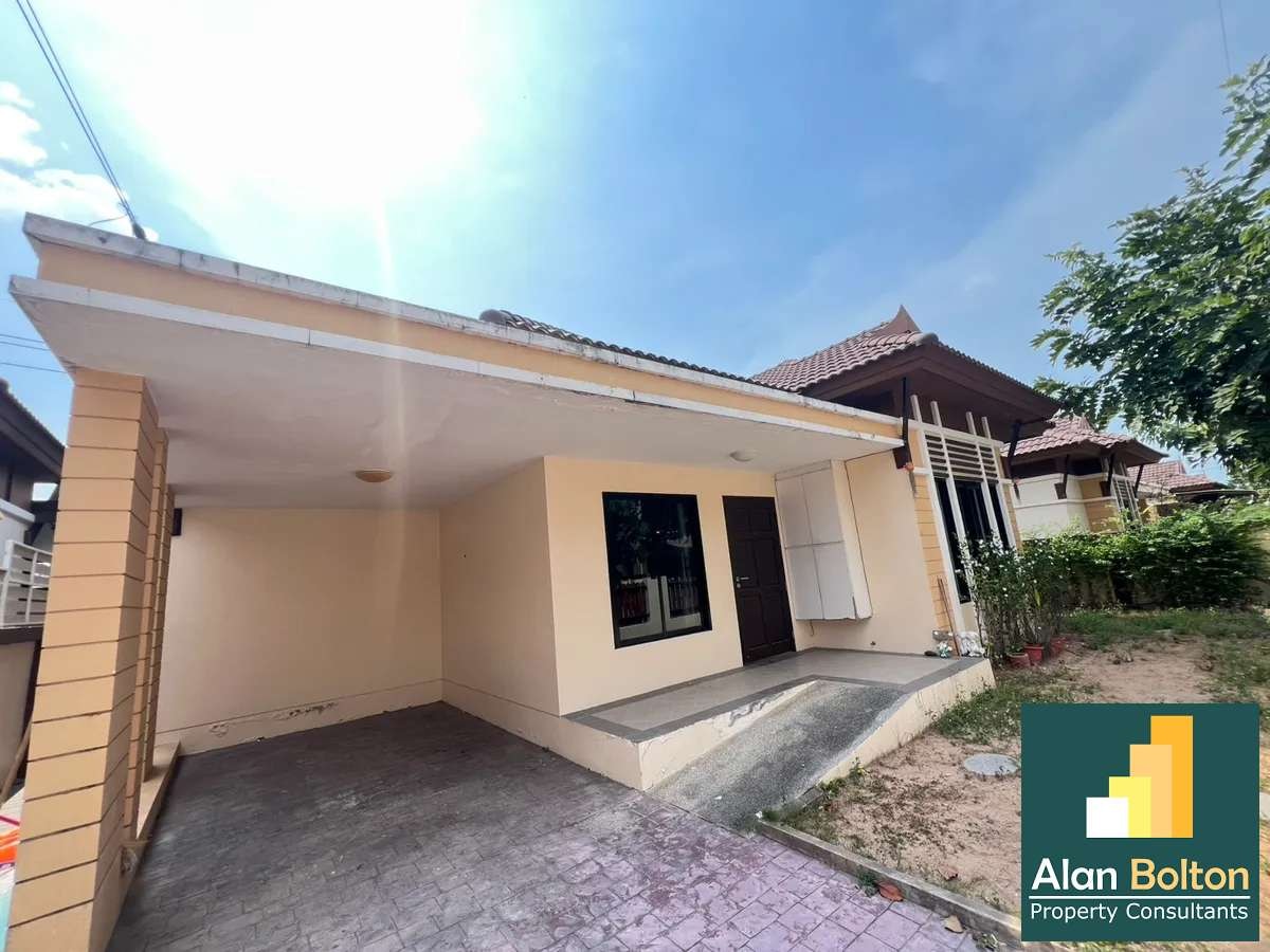2 Bedrooms 2 Bathrooms in East Pattaya photo 3