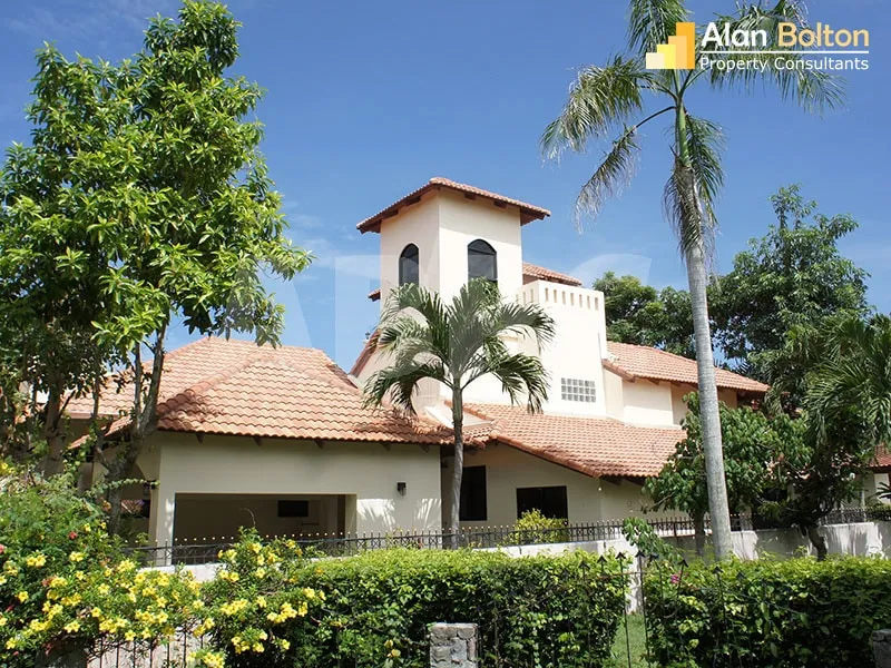 4 Bed 3 Bath Pool Villa in East Pattaya HR2542 photo 14