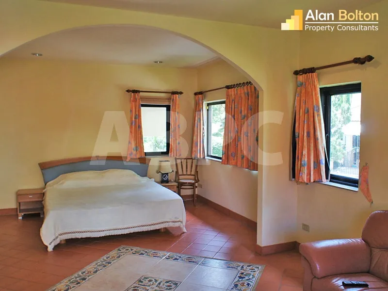4 Bed 3 Bath Pool Villa in East Pattaya HR2542 photo 4