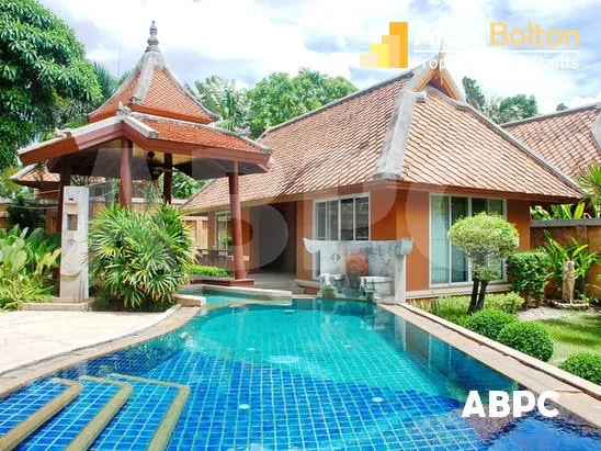 Prestigious 5 Bed 5 Bath Pool Villa in East Pattaya HR2608