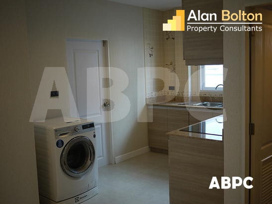 3 Bedroom 4 Bathroom in Nong Pla Lia photo 4