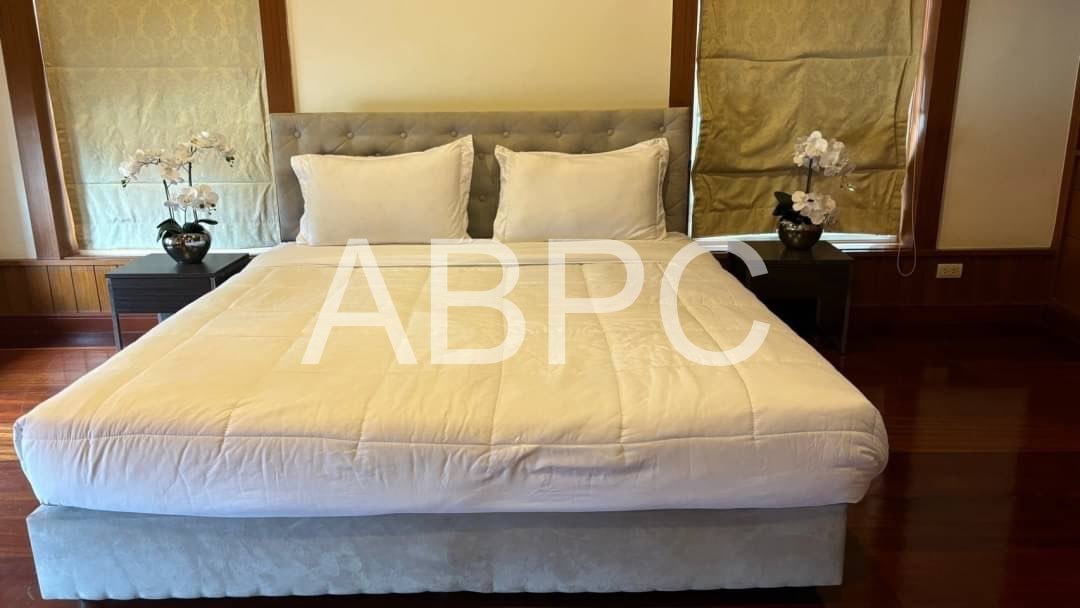 3 Bedrooms 4 Bathrooms in East Pattaya photo 9